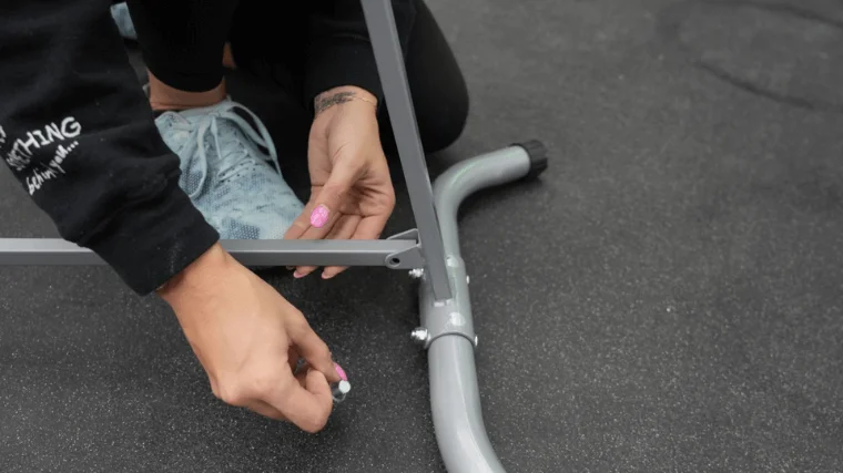 maxi climber folding pin close up