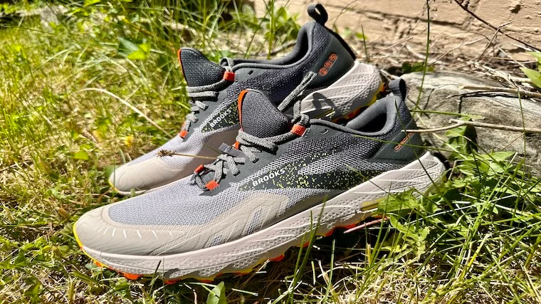 Brooks Cascadia 17 trail running shoes