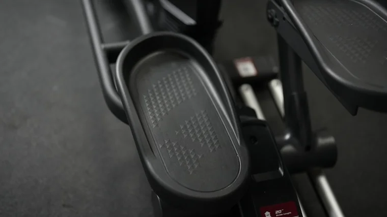 Copy of sole-e25-close-up-foot-pedal Sole E25 elliptical foot pedals
