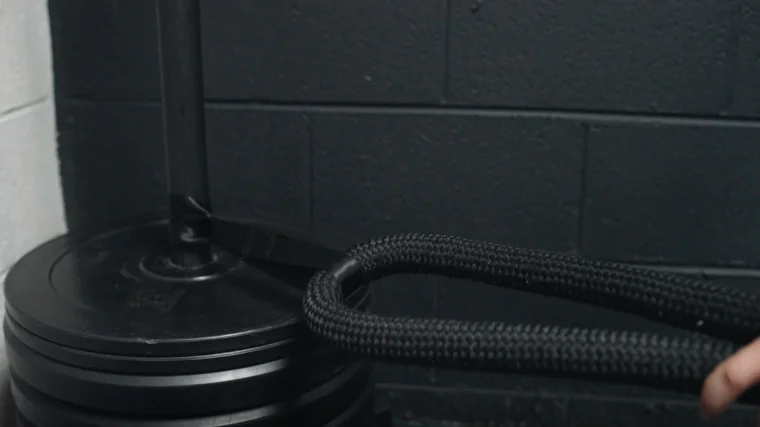 Anchoring a Living.Fit Battle Rope with the Nylon Strap