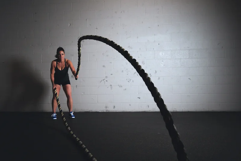 woman battle ropes free