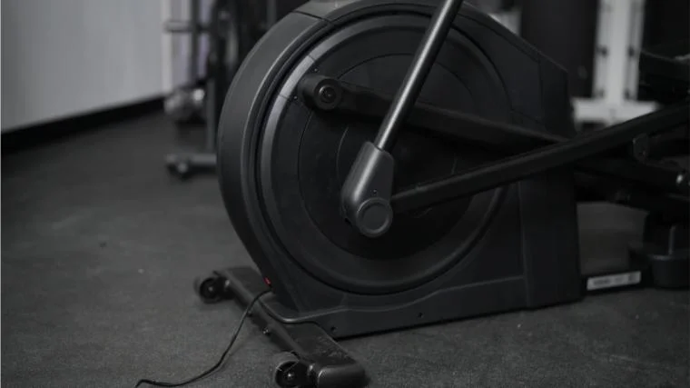 The 32-pound flywheel on the NordicTrack AirGlide 14i.