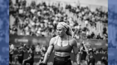 A black-and-white picture of Sigmundsdottir looking serious at a competition.