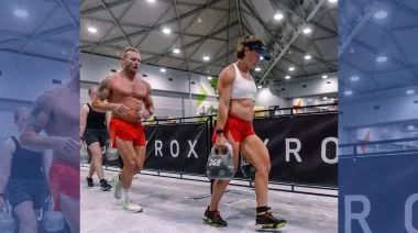 Tia Newbury competes at a HYROX event