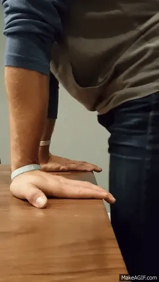 Desk_wrist_stretch