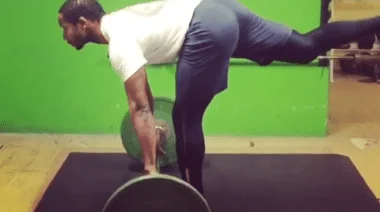 one leg stiff leg deadlift