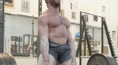 Timed Holds for Powerlifting Growth