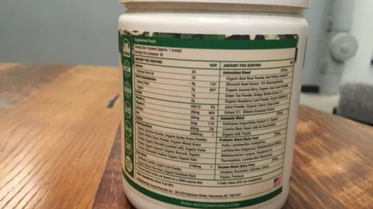 Ingredients on a tub of Nested Naturals Super Greens Ingredients on a tub of Nested Naturals Super Greens