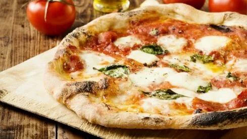 Eat Pizza, Lose Fat. What You Need to Know About the IIFYM Diet