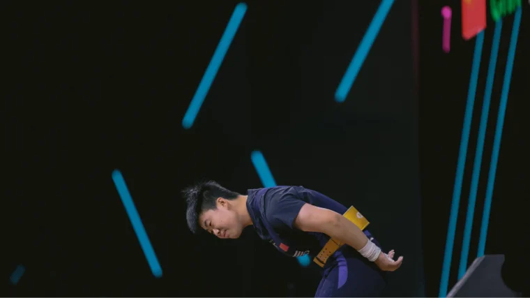 Liao Guifang celebrates her clean & jerk world record.