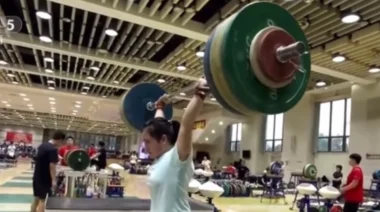 Luo Shifang 150 Kilogram Jerk