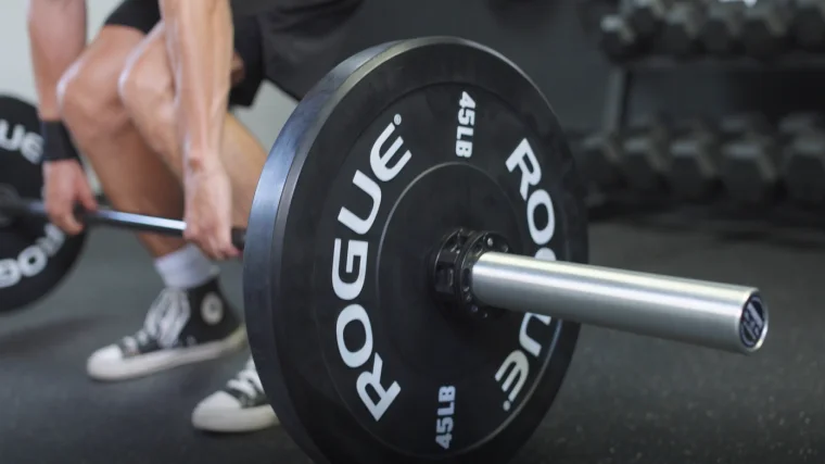 Jake Setting Up to Lift with the Rogue Echo Bumpers