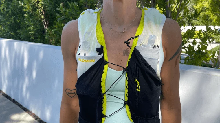 salomon-adv-skin-5-front-of-vest Front of the Salomon ADV Skin 5 running vest.