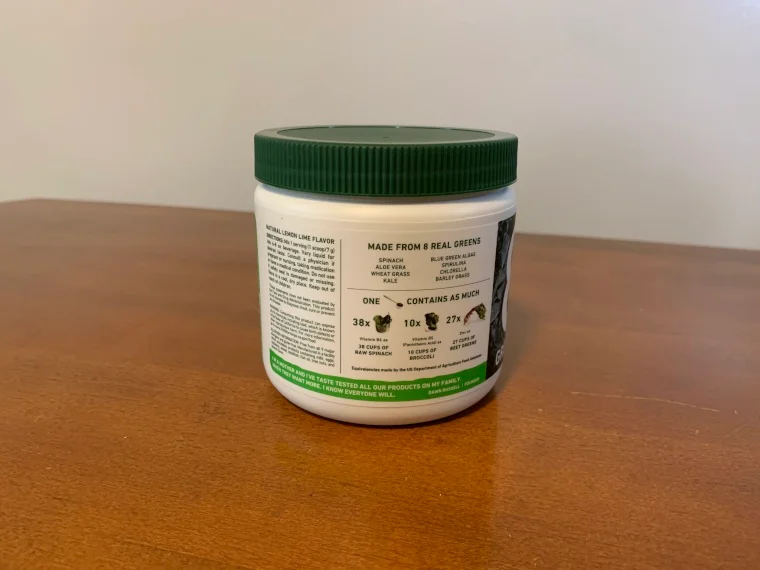 Directions on a container of 8Greens Super Greens Powder.