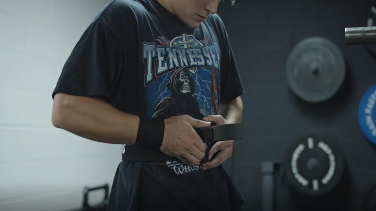 Adjusting the Gymreapers 10mm Lever Weightlifting Belt