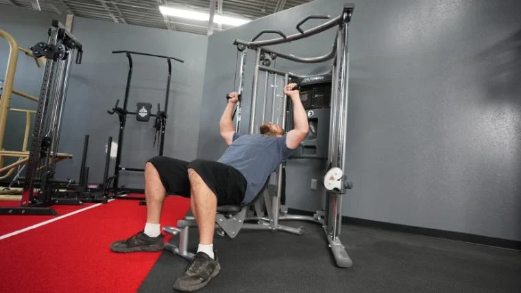 Our tester using the Life Fitness G7.