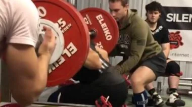 Lya Bavoli Squat