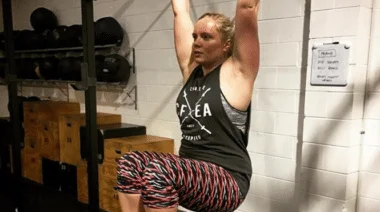 hanging knee raise