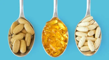Greens Powders vs. Multivitamins