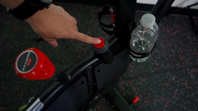 Lean and stationary adjustment on the BowFlex VeloCore Bike.