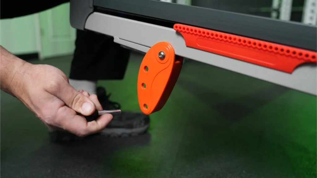 Tester adjusts incline on TF-4400