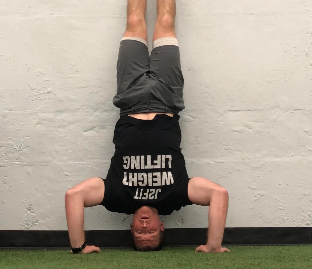 How to Handstand Push Up