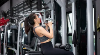close grip pull-down