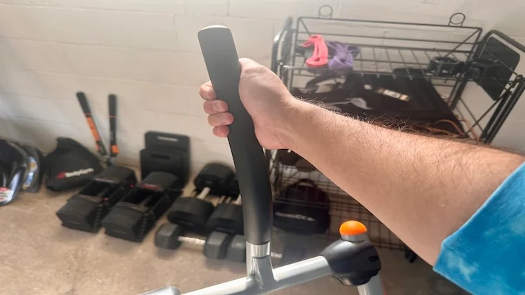 Our tester gripping the handlebar of the Gazelle Pacer