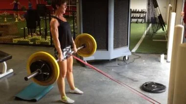 banded deadlift featured