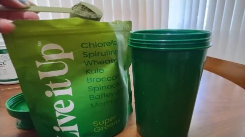 Live It Up Super Greens Review (2026): An Expert-Tested, Flavor-Filled Greens Powder