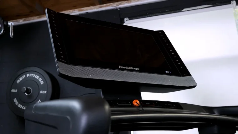 NordicTrack Commercial 2450 22-inch Touchscreen Monitor