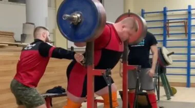 Pavlo Nakonechnyy Squat